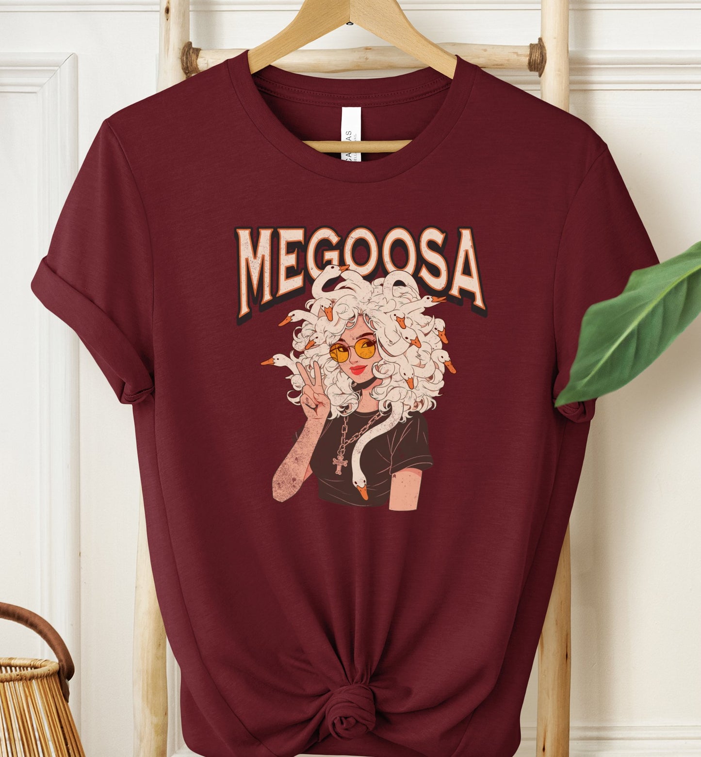 Megoosa T-shirt