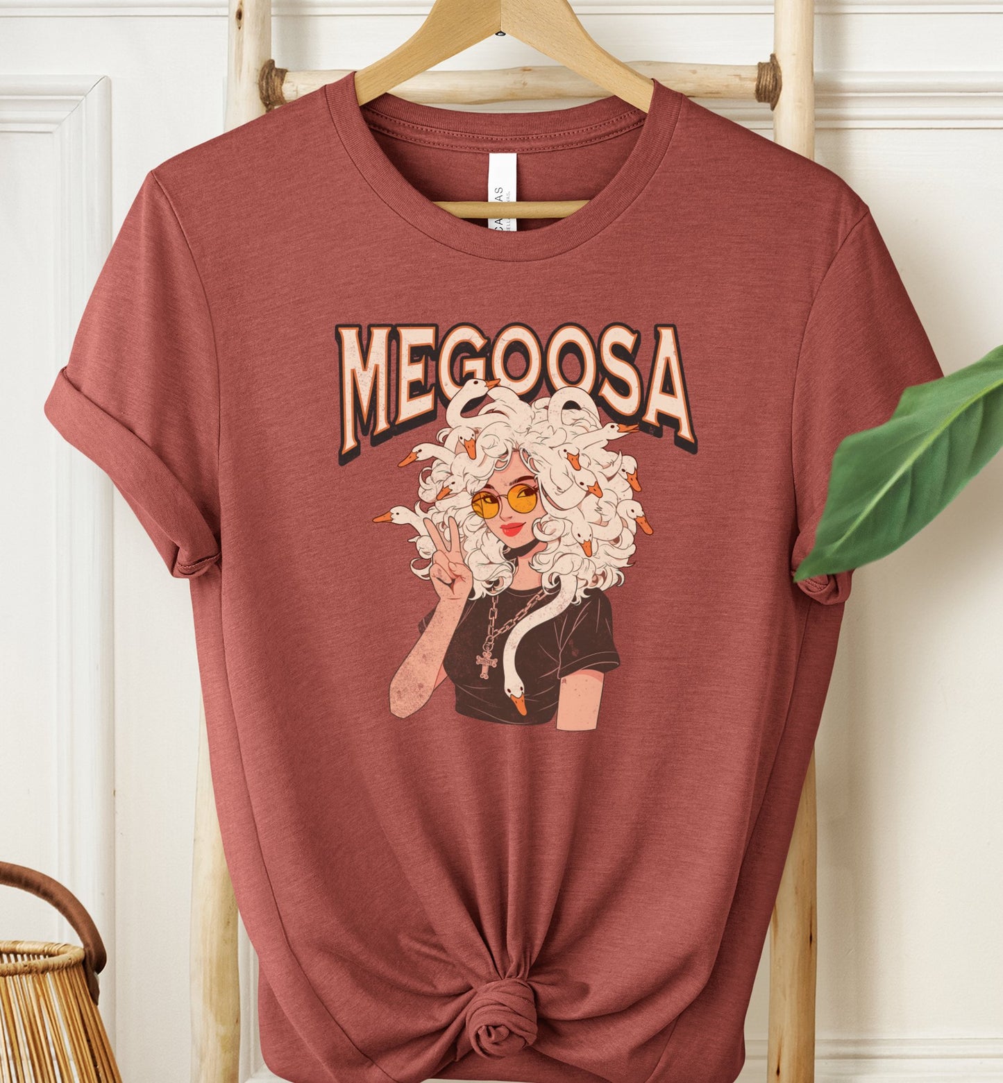 Megoosa T-shirt