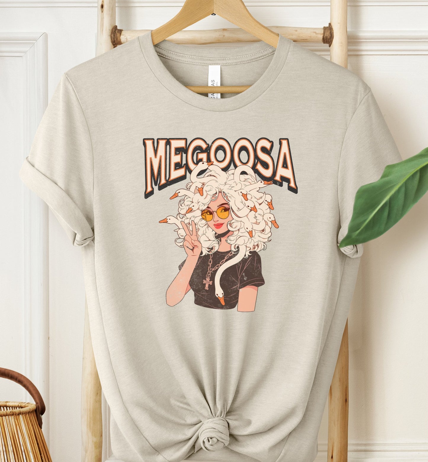 Megoosa T-shirt