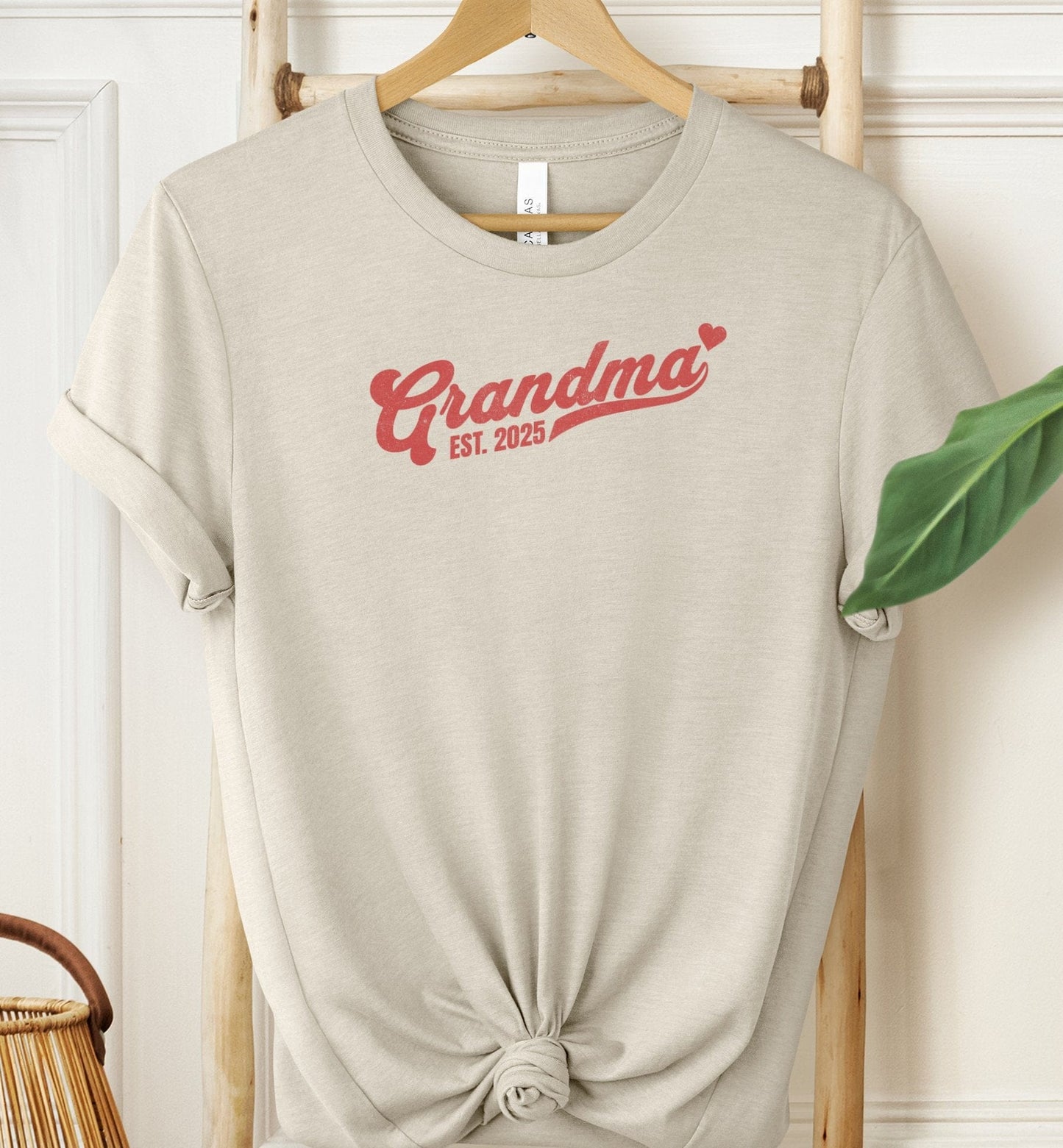 Grandma Heart Est 2025 T-shirt