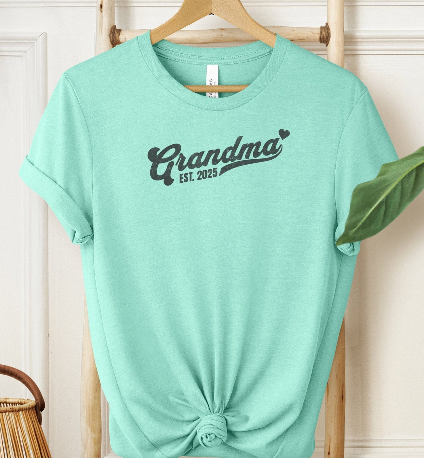 Grandma Heart Est 2025 T-shirt