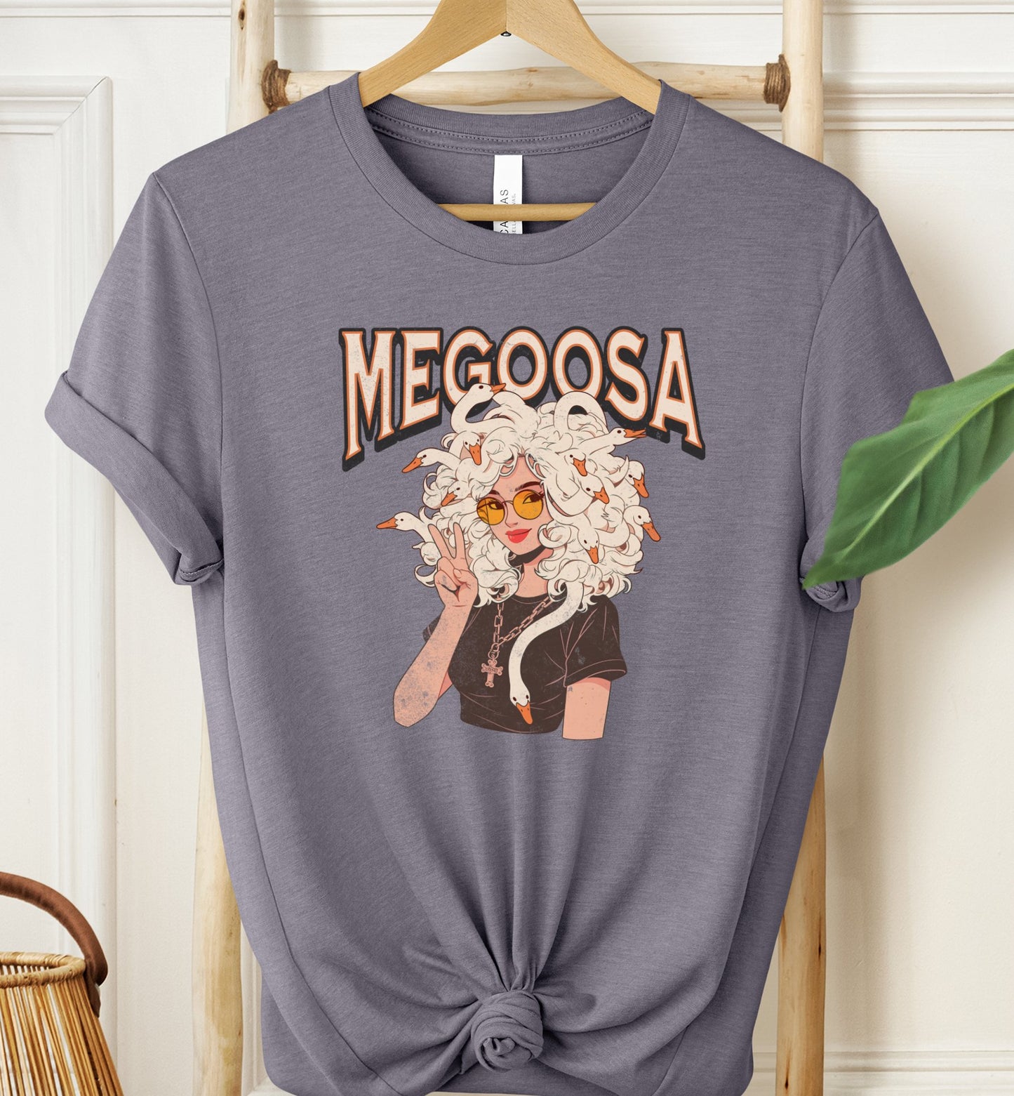 Megoosa T-shirt