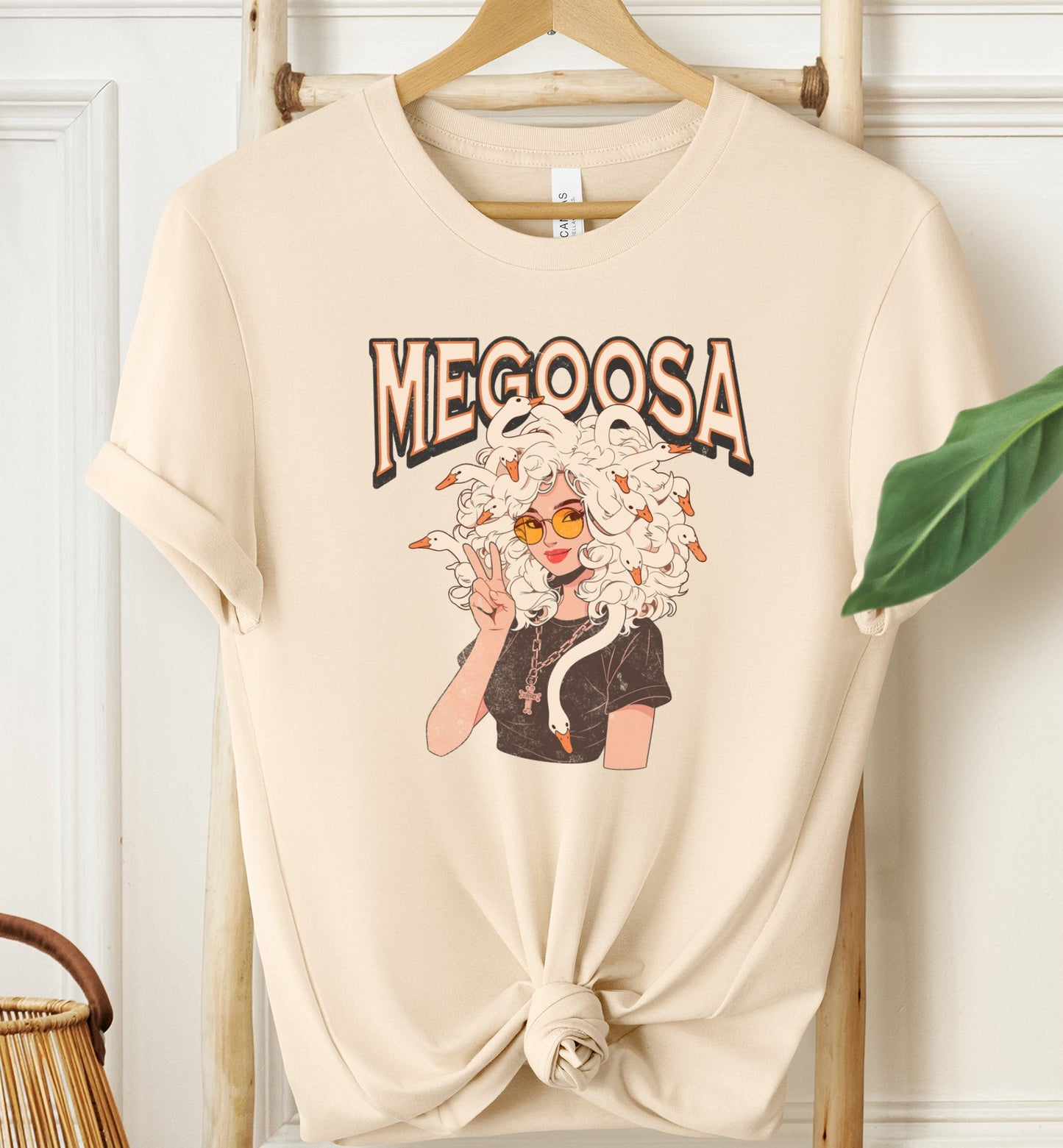 Megoosa T-shirt
