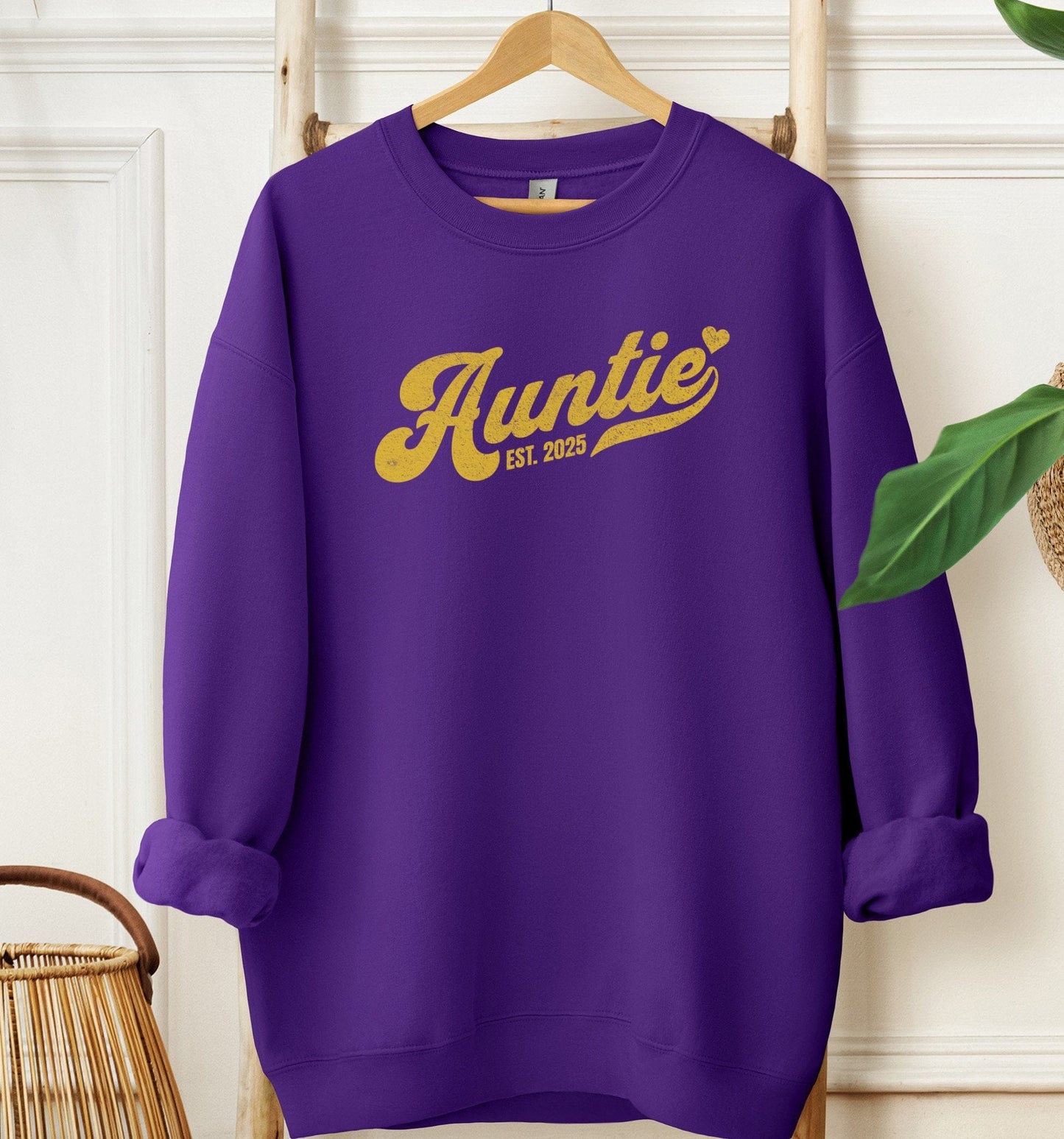Auntie Heart Est 2025 Sweatshirt